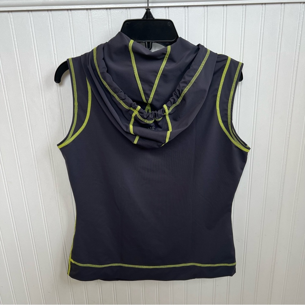 Athleta 841139 Gray & Lime Green Hooded Sleeveless Rash Guard Shirt Small - Picture 2 of 6